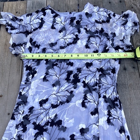 Gently Used Eli’s Tahari Yonica Flutter Sleeve Floral Print Silk Dress - Picture 6 of 16